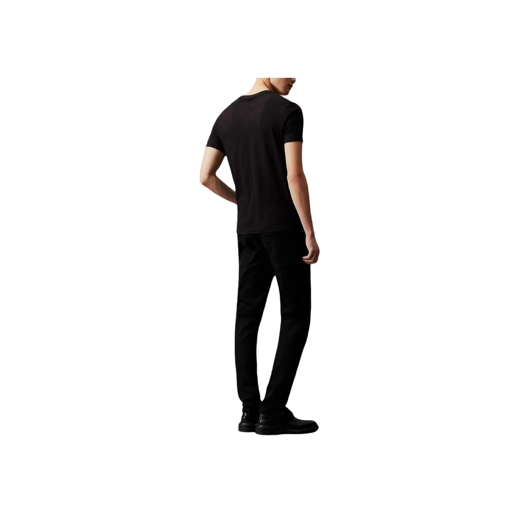 Calvin Klein Jeans Slim Fit Cor Sólida Gola Redonda Manga Curta Camiseta Com Bolso de Carta Tops Masculinos Preto J30J320936-BEH