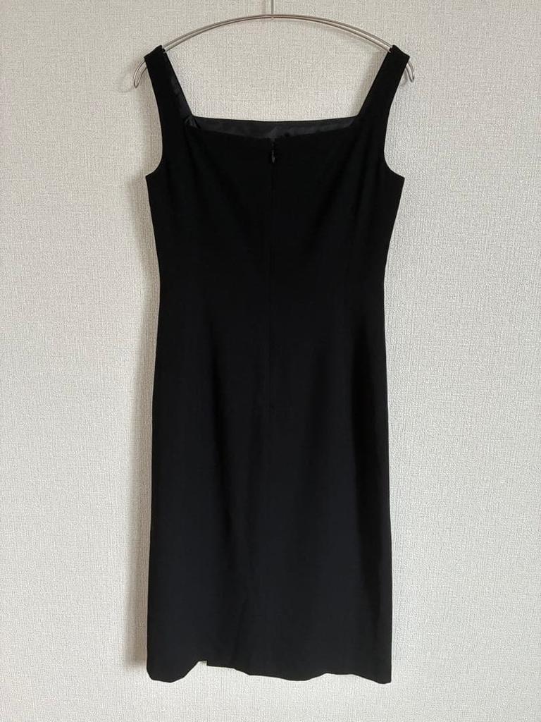 [GEBRAUCHT] YOASOBI Kleid mit eckigem Ausschnitt und Schlitz, 9M, Wunderschön