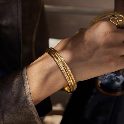 Design-Linienring nicht verblassendes Armband 18 Karat Goldschmuck