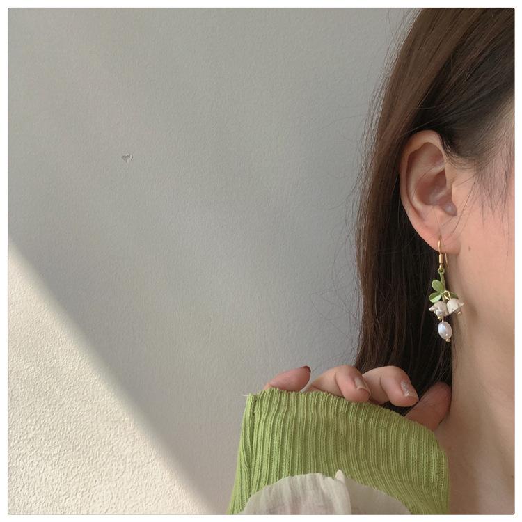 Silver Needle High-end Flower Tassel Pearl Stud Earrings French New Fashion Versatile Earrings Light Luxury High-end Earrings