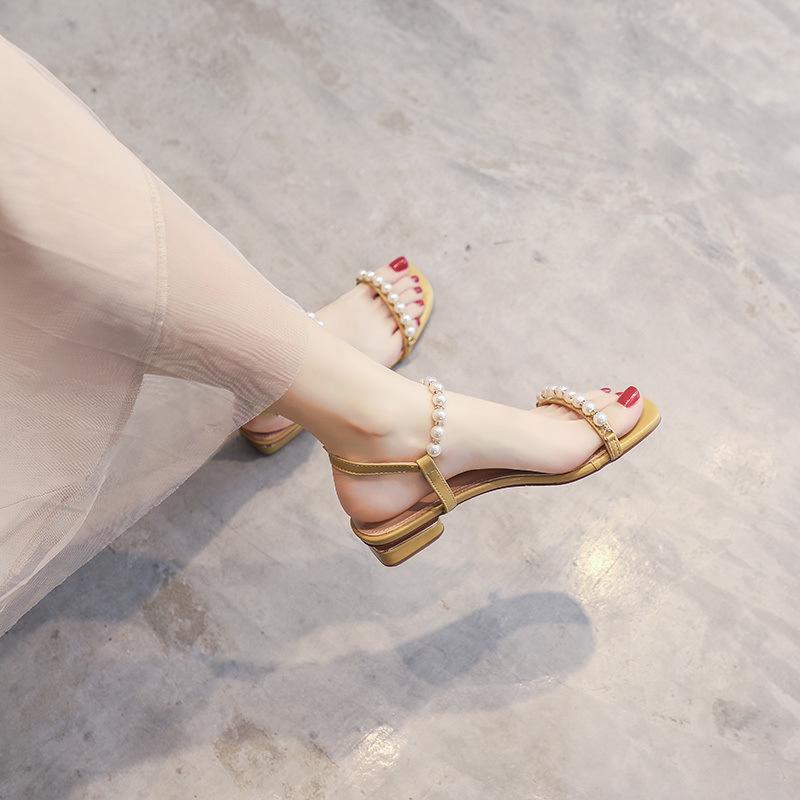 061-5 Low-heeled women's small sandals women's summer evening temperament French small heels 2025 explosion