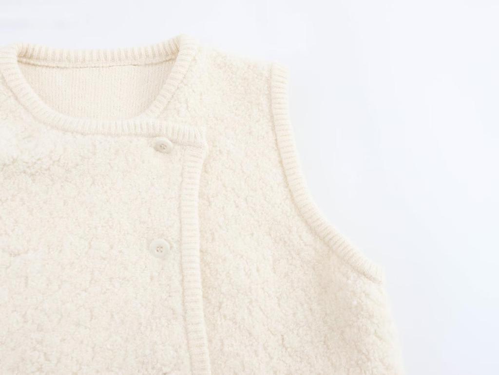 2025 Spring Women's European & American Fashion Double-Breasted Round Neck Sleeveless Knit Vest