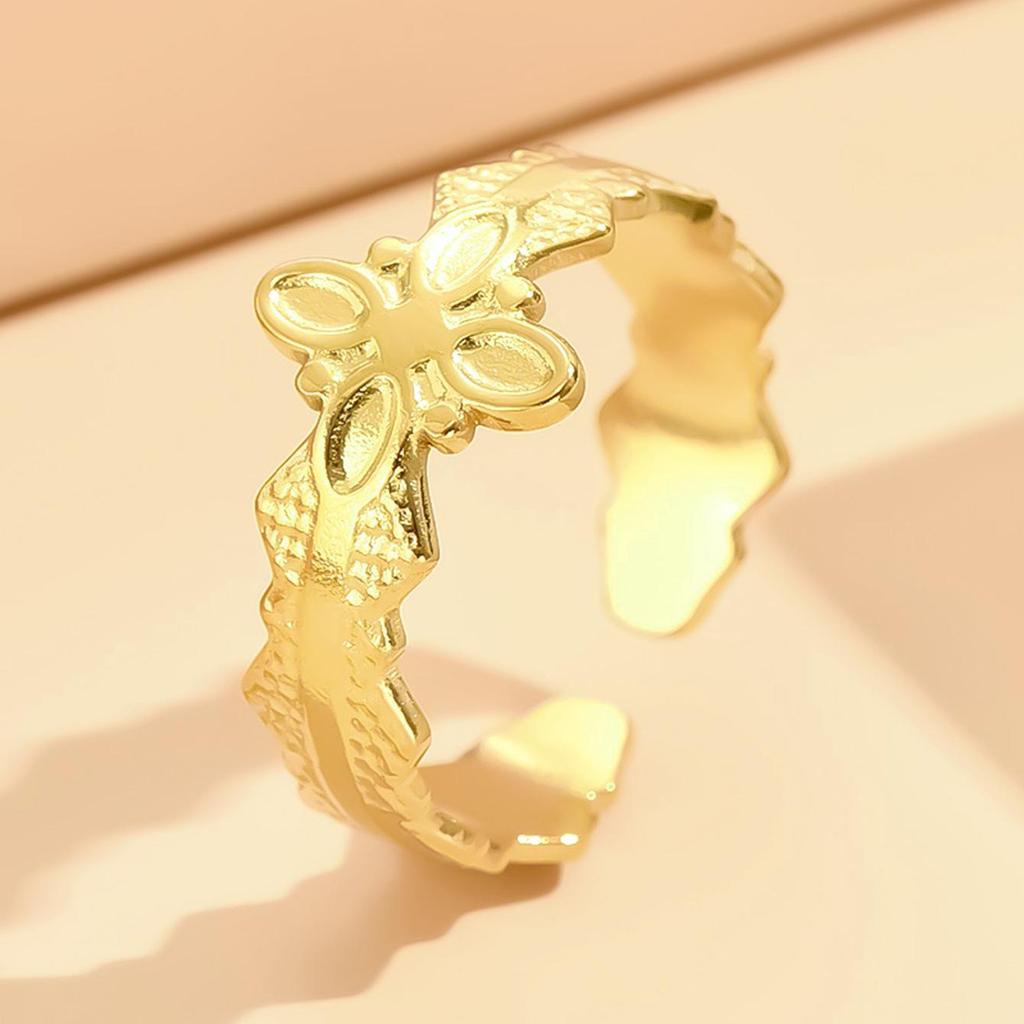 Elegant Retro Flower Ring: Stainless Steel Open Titanium Steel for Women