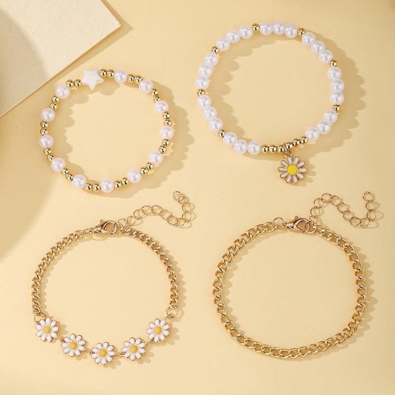 New Four-piece Flower Imitation Pearl Bracelet Set, High-end Fashion Small Daisy Bracelet.