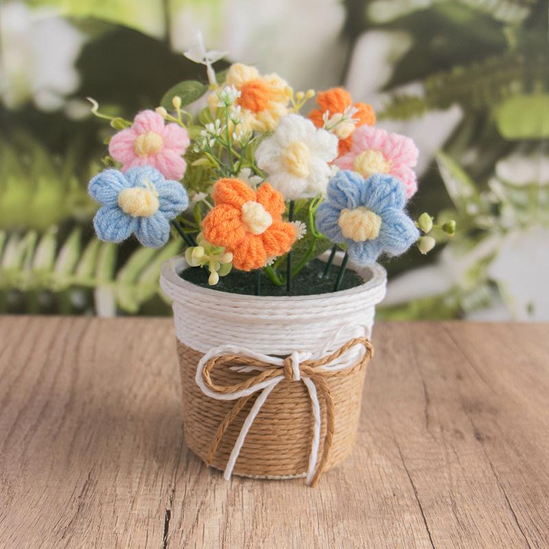 Knitting Crochet Rose Flowers Potted Plants, Mini Cute Home Desktop Decorations and Gifts for Friends, Classmates, Teacher - Christmas, Birthday Gift