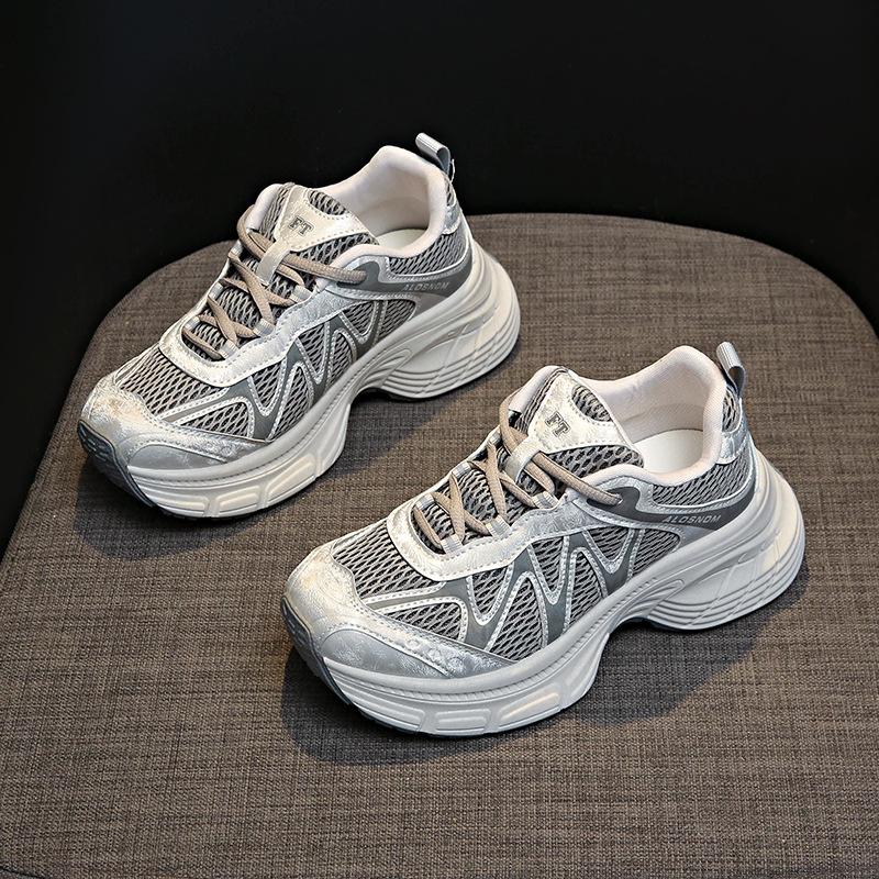 

Fashion platform dad shoes women s 2025 new autumn explosion temperament casual sports shoes small height increase single shoes 35 серый