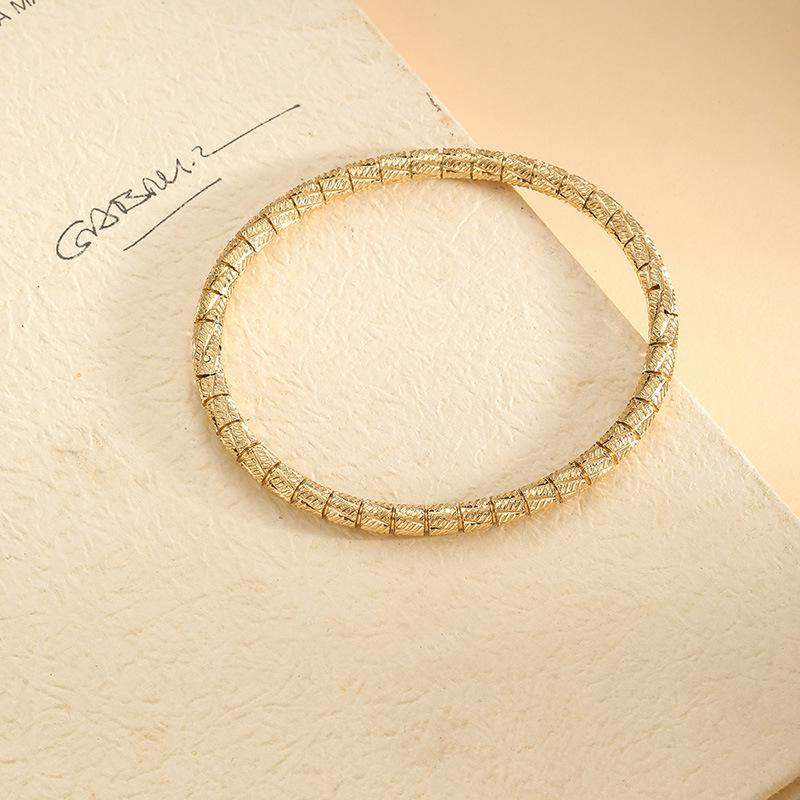 European-American Fashion Rhinestone Titanium Steel Bracelet - Non-Fading Stainless Steel, Simple Open Design.