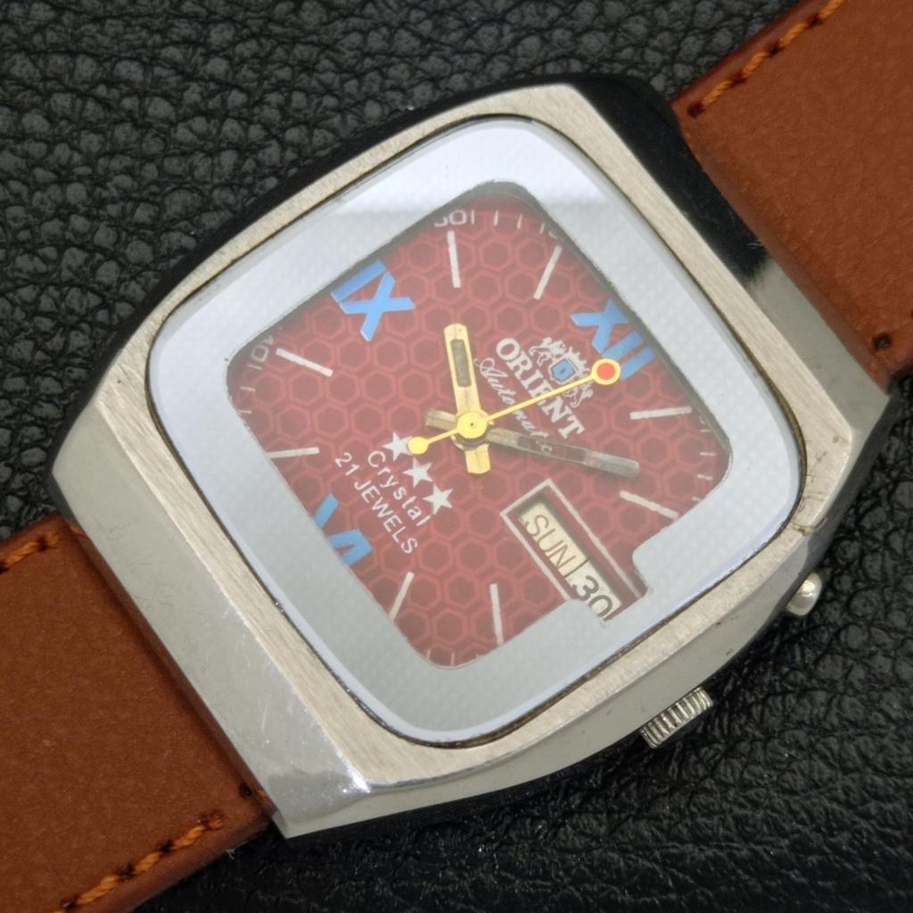 VINTAGE ORIENT CRYSTAL AUTOMATIC 46941 JAPAN MENS RED COLOR DIAL WATCH a700343-5 R202-a700343