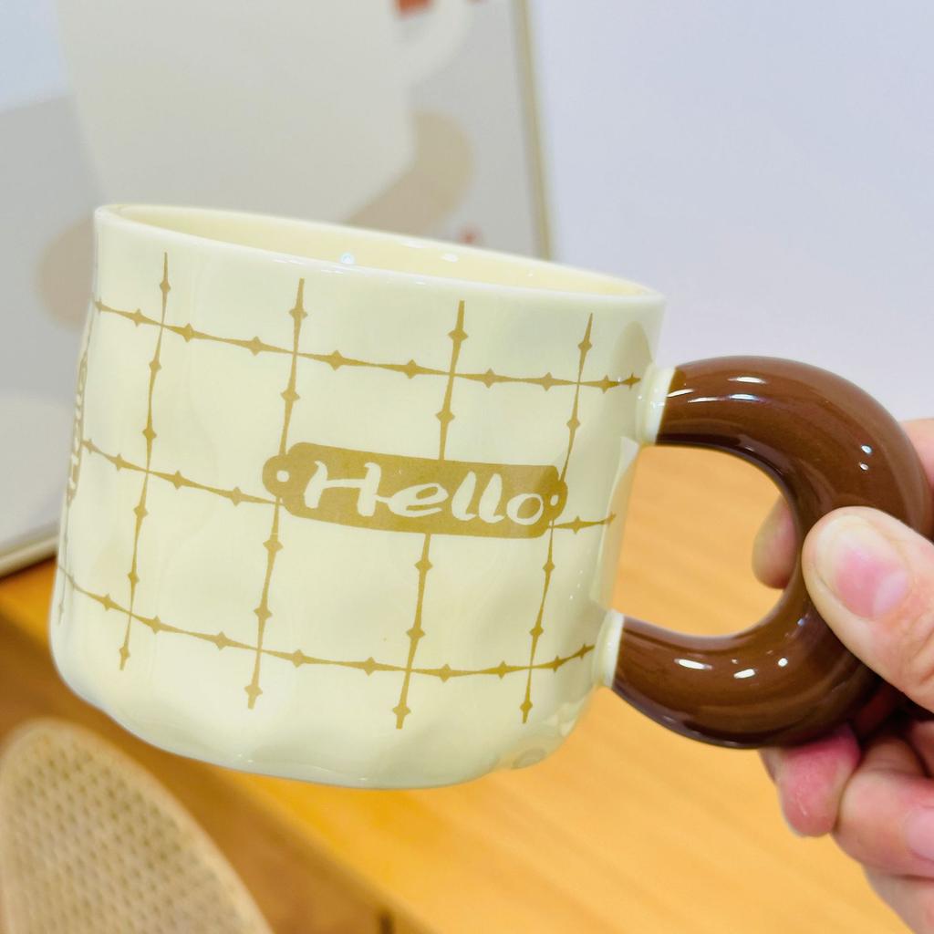 Ceramic Cup with Lid Spoon High Value English Mug Gift Souvenir Water Cup Household Set Cup Small Gift Box