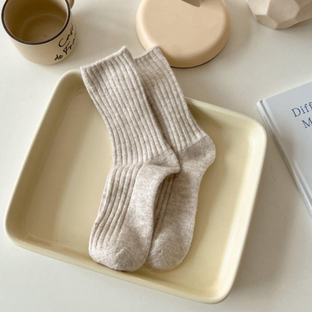 Chaussettes d'hiver en laine couleur unie chaussettes de sommeil chaussettes en coton épaissi femmes