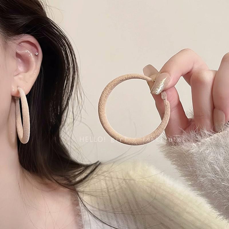 2025 Trendy High-End Retro Earrings: Autumn/Winter Design