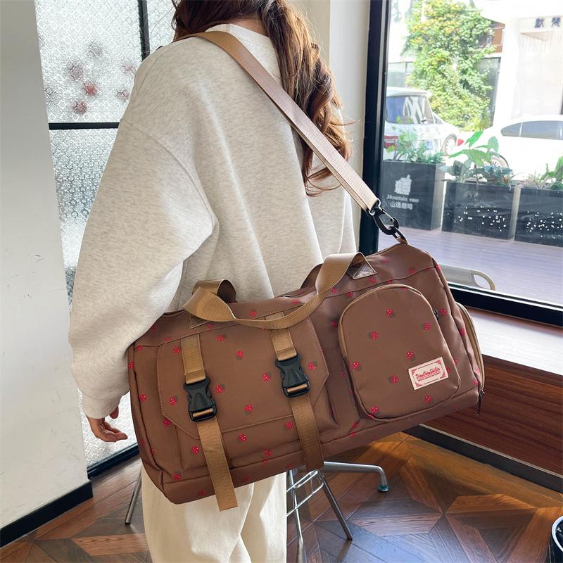 Portable strawberry travel bag Large capacity duffel bag Dry and wet separation fitness bag Independent shoe compartment Storage maternity bag