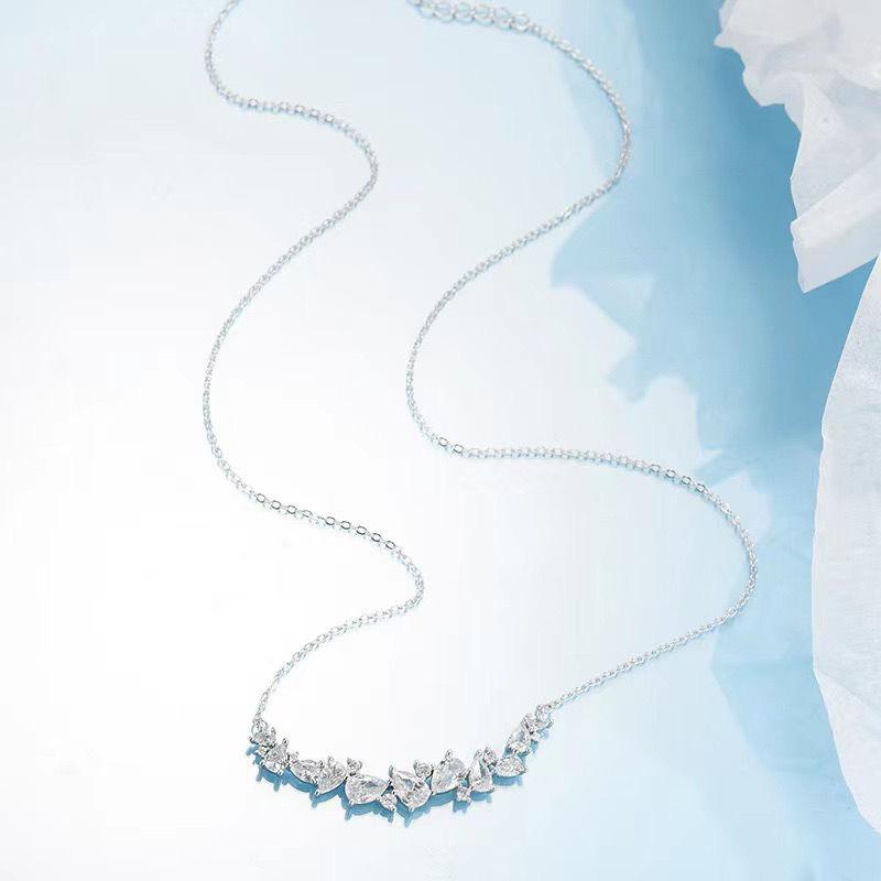 Wisteria Flower Smile Necklace Women's Pendant Light Luxury Niche Collarbone Chain