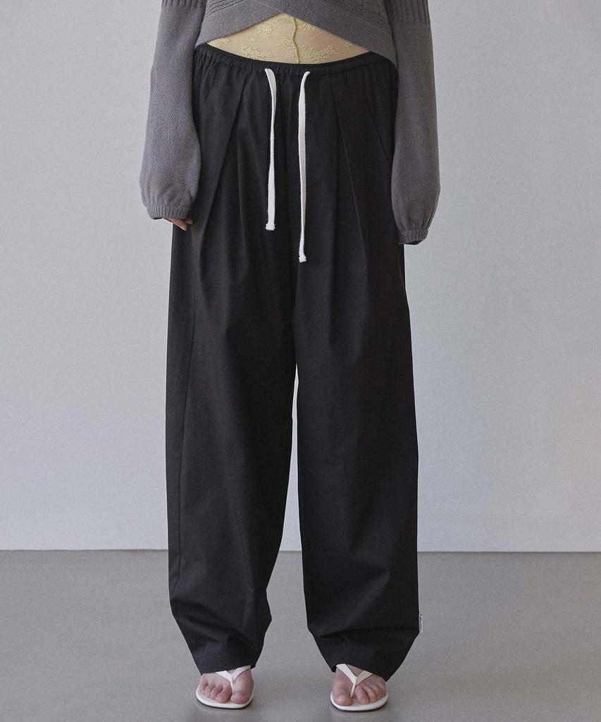 SCULPTOR Bed To Go Pintuck Pants Black