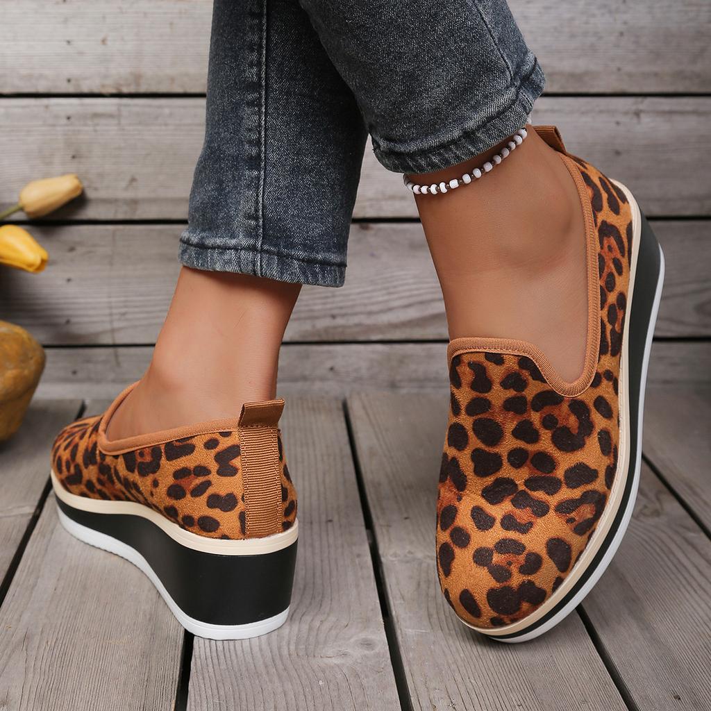 European & American Large-Size Loafers for Women – Spring/Autumn New Leopard Print Thick Sole Casual Flat Shoes