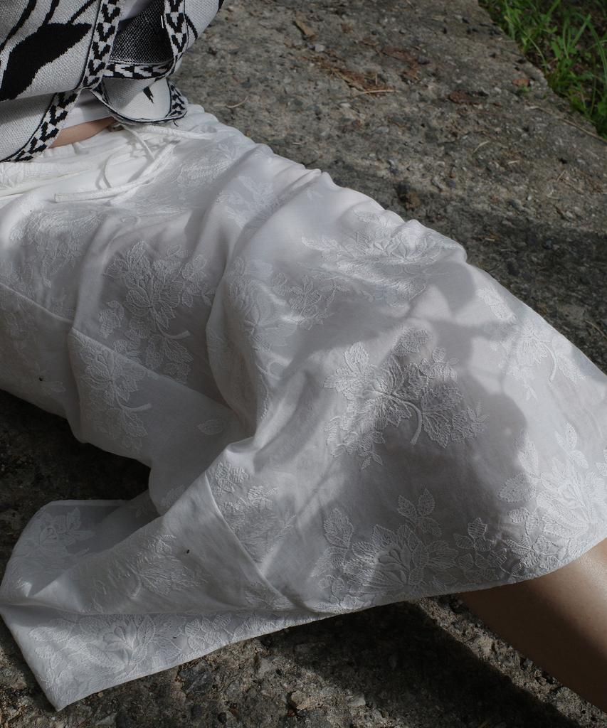 Enor Flower Lace Skirt - White