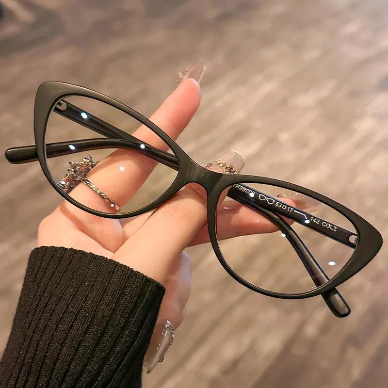 New Leisure Versatile Plain Glasses Retro Cat Eye Ultra Light Durable and Comfortable Unisex Blue Light Blocking Eyeglasses