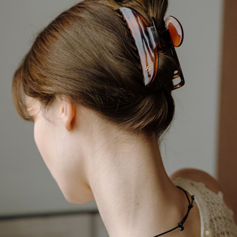 

HAS HA018 Basic has logo hair clip Brown_giftbox x