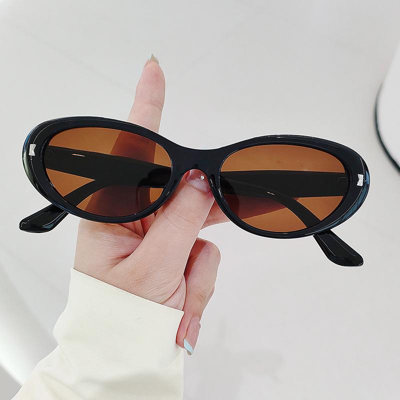 

Европейские и американские солнцезащитные очки с маленькой овальной оправой: Унисекс, Высококачественная защита от УФ-лучей, Вдохновлено Бай Лу