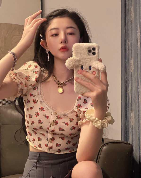 2025 Summer Women's Retro Floral Puff Sleeve Square Neck Crop Top