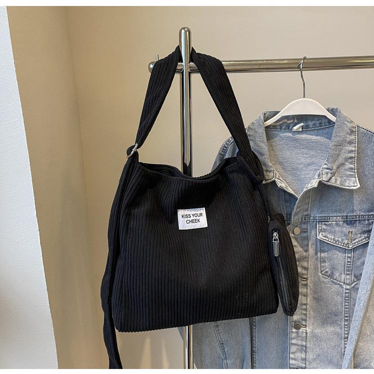 

Вельветовая сумка-мессенджер, женская, вместительная, повседневная, универсальная, ретро-сумка, осенняя, простая, через плечо чёрный