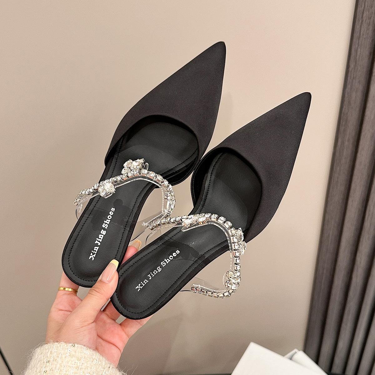 

701-6 Интернет-знаменитость 2025 новая сумка тапочки с головой женская мода универсальные острые хрустальные тонкий каблук прозрачные босоножки со стразами 35 чёрный