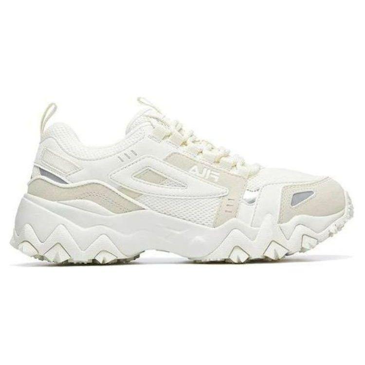 FILA Oakmont Fabric Retro Low-Top Lifestyle Sneakers Women sneakers Beige F12W031111FSA