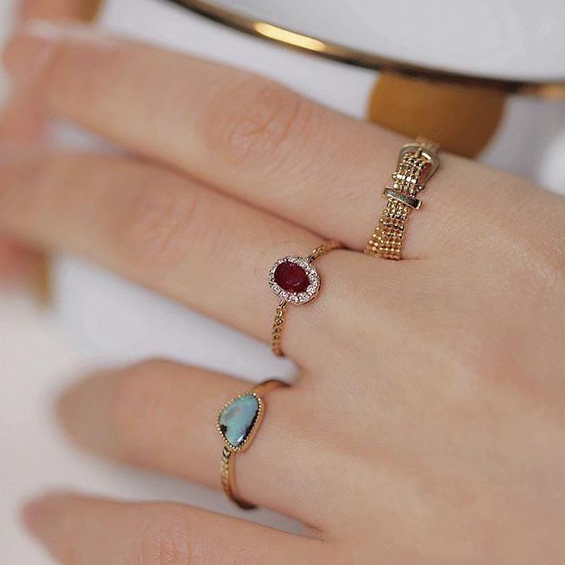 Eleganter rauchiger Retro-Granat-Kettenring: Japanischer Stil, Verstellbar, Luxuriös und Vielseitig