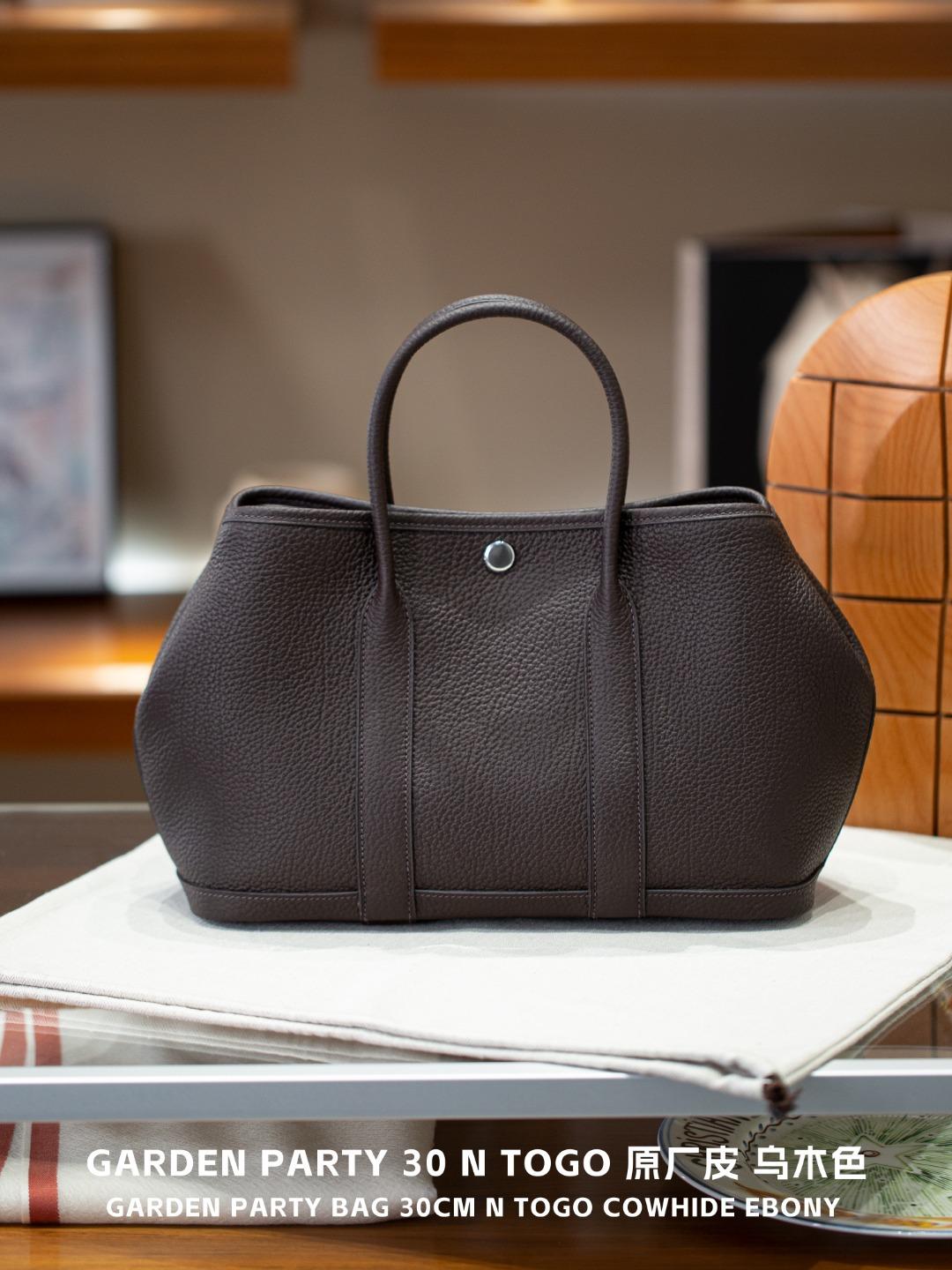 

Садовая вечеринка30 Шляпа ручной работы Верхняя воловья кожа Мини модная сумочка 30cm эбеновый