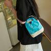 New drawstring messenger bag women's new portable and lightweight shoulder mobile phone bag versatile fashion commuter women's bag
