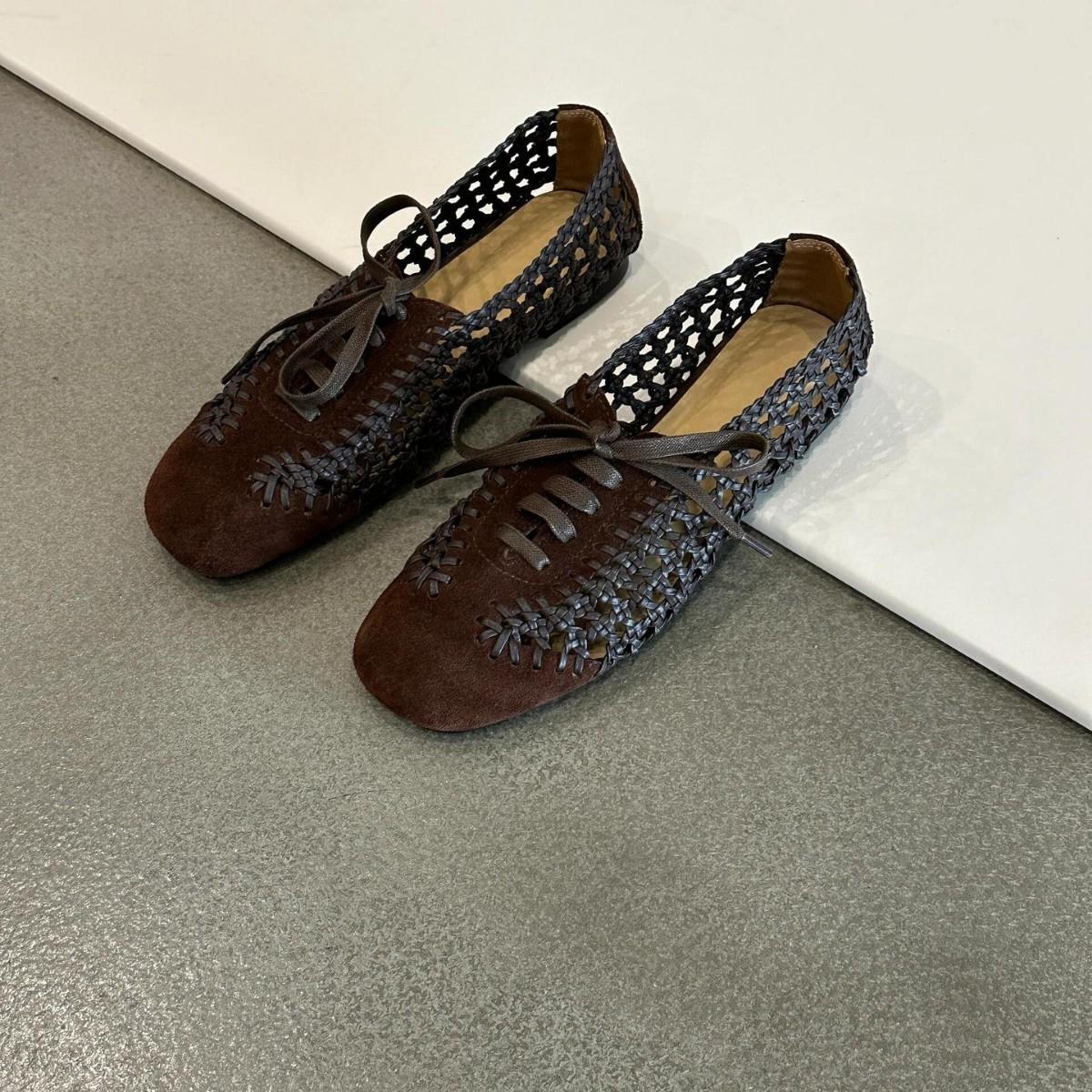 

Мода Мода Ретро Женская обувь 2025Лето Новые Натуральная кожа Балетки Простые Универсальные Женские Сандалии Противоскользящие Женские Туфли с перфорацией 39 коричневый