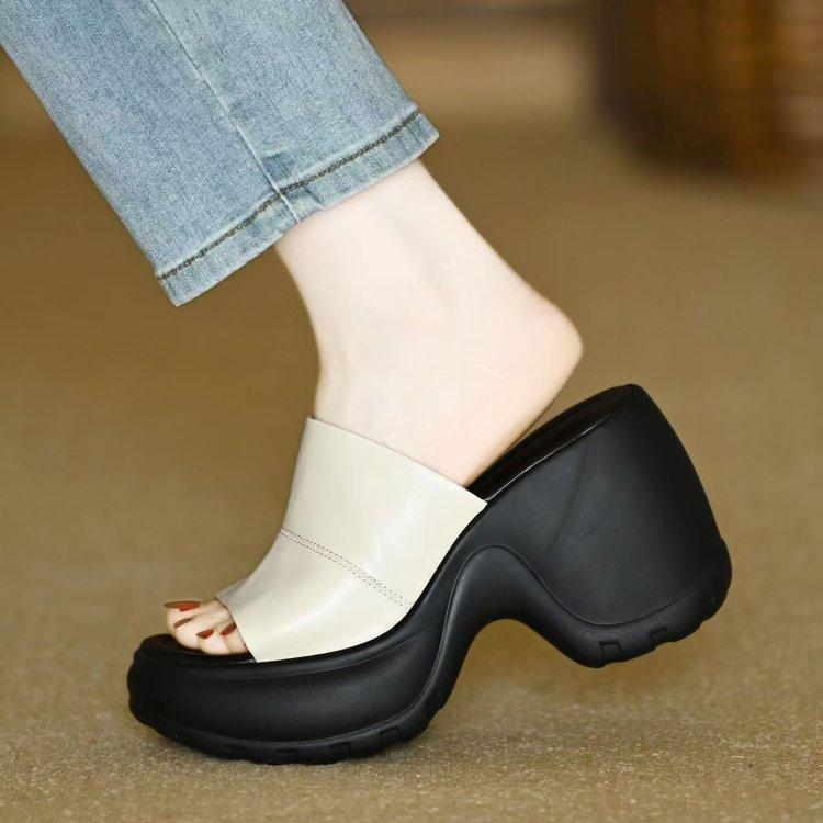 Thick-soled Slippers Women's Summer New Outer Wear Slope Heel One-word Drag Small Person Increases Height Versatile Lazy Cool Slippers Not Tired Feet