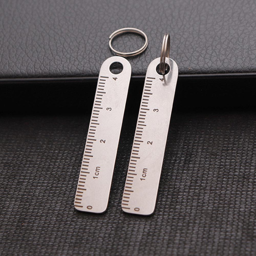 Hochwertige tragbare Mini-Lineal aus Edelstahl, Anti-Verlust kleines Metalllineal mit Schlüsselanhänger, Mini-Geradeauslineal, Schule
