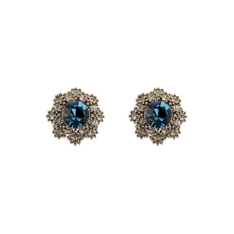 French Retro Stud Earrings Femininity High Sense Light Luxury Earrings Exquisite Atmosphere Earrings