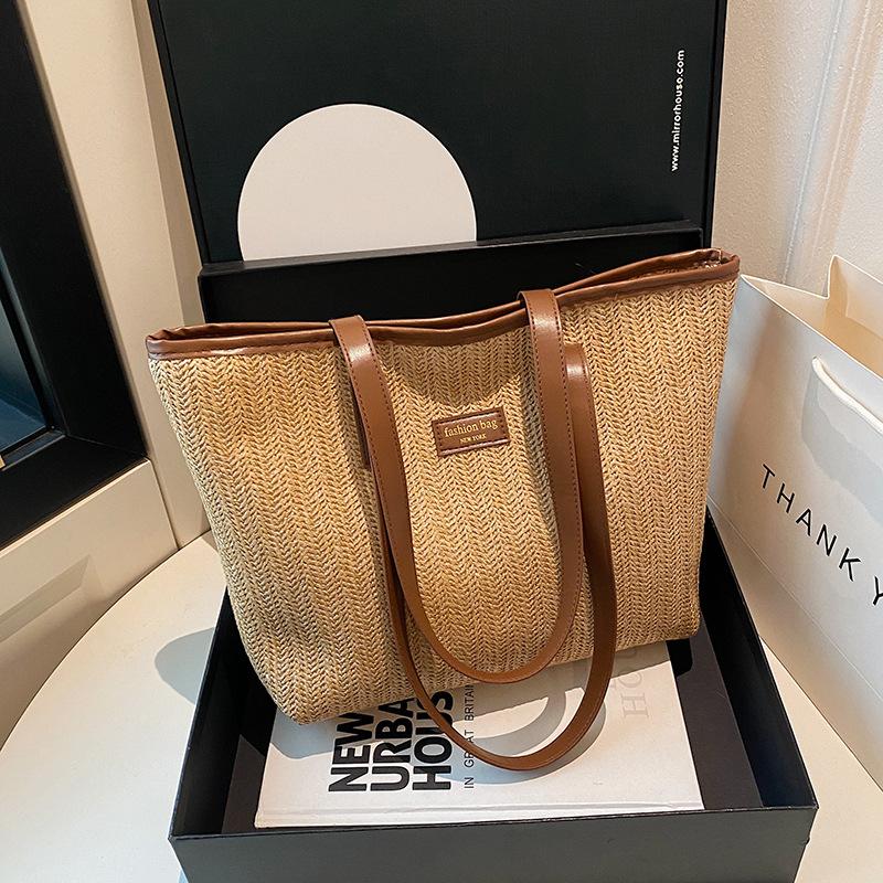

Weaving Casual Summer Commuter Textured Straw Large Capacity Fashion Shoulder Underarm Portable Tote Bag коричневый