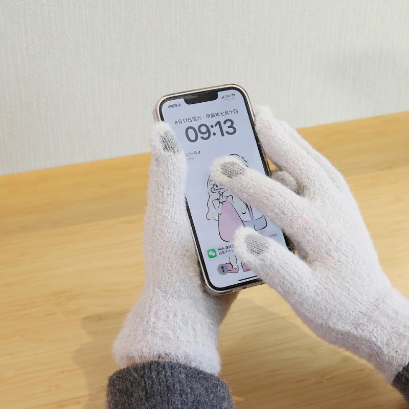 Gloves for Women, Cute In Autumn and Winter, Thickened Thin Velvet To Keep Warm, Riding with Five Fingers, Versatile, and Cold-proof for Students