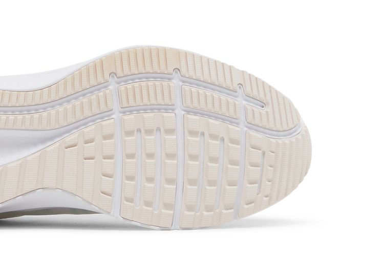 Women's Sneakers Nike Wmns Quest 4 'White Pink'