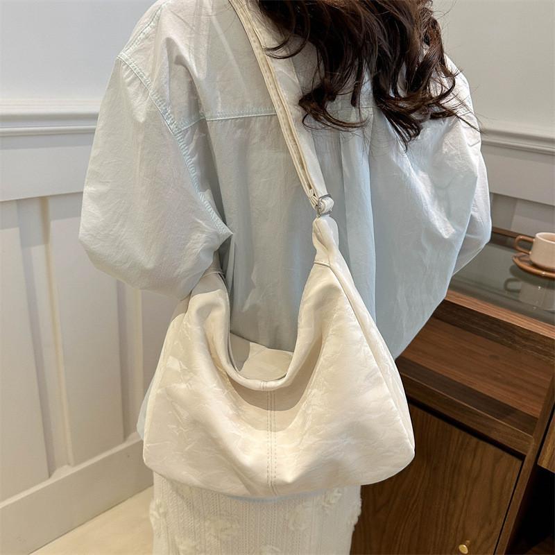 Spacious Casual Shoulder Bag For Women 2024 Trendy Solid Color Tote Style With Zipper Closure