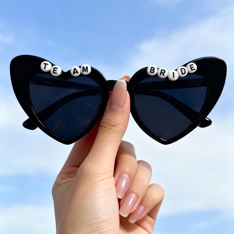 

2025 Stylish Square Sunglasses for Men and Women with Pearl Accents - Available Now