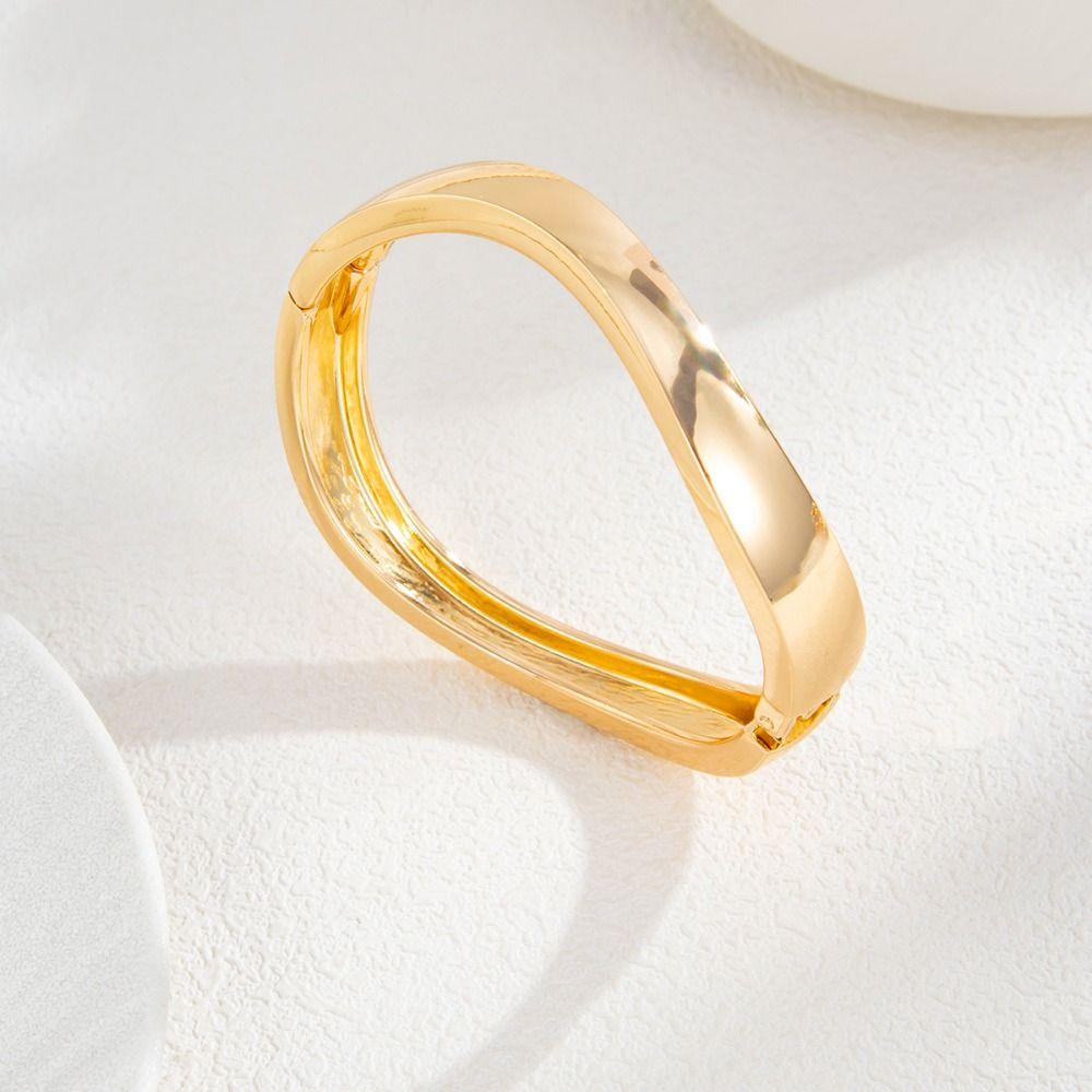 Metal Spring Bangles Minority Design Exaggerated Bracelet Creative Wide Open Bangle  Girls