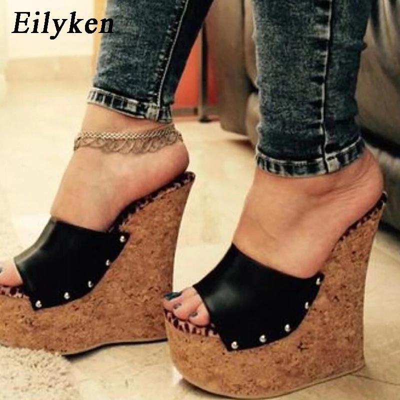 Sandalias de plataforma con cuña y puntera abierta de la marca Fashion Eilyken New Fashion Rivet Design para mujer, color negro, ideales para el verano. Sandalias de tacón alto súper sexys.