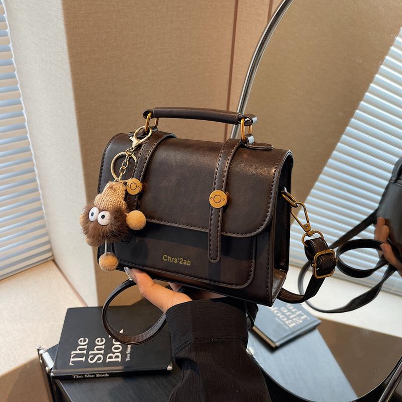 Premium retro small bag women's new autumn and winter versatile messenger bag fashionable portable small square bag