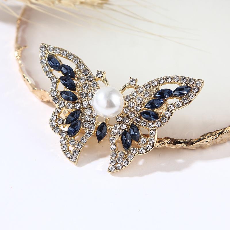 Pearl Butterfly Brooch Autumn Winter Fashion Alloy Plated Aesthetic Design Women's Clothing Accessories BFF Gift Pin