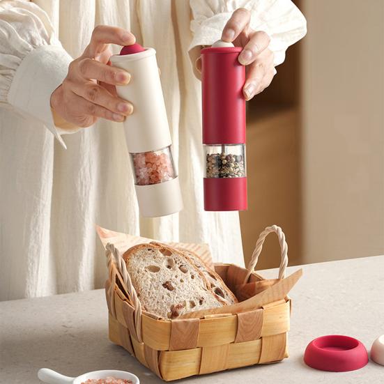 Elektrisk pepperkvern Oppladbar salt- og kryddermølle med justerbar grovhet Enhåndsbetjening Kjøkkenkrydderverktøy