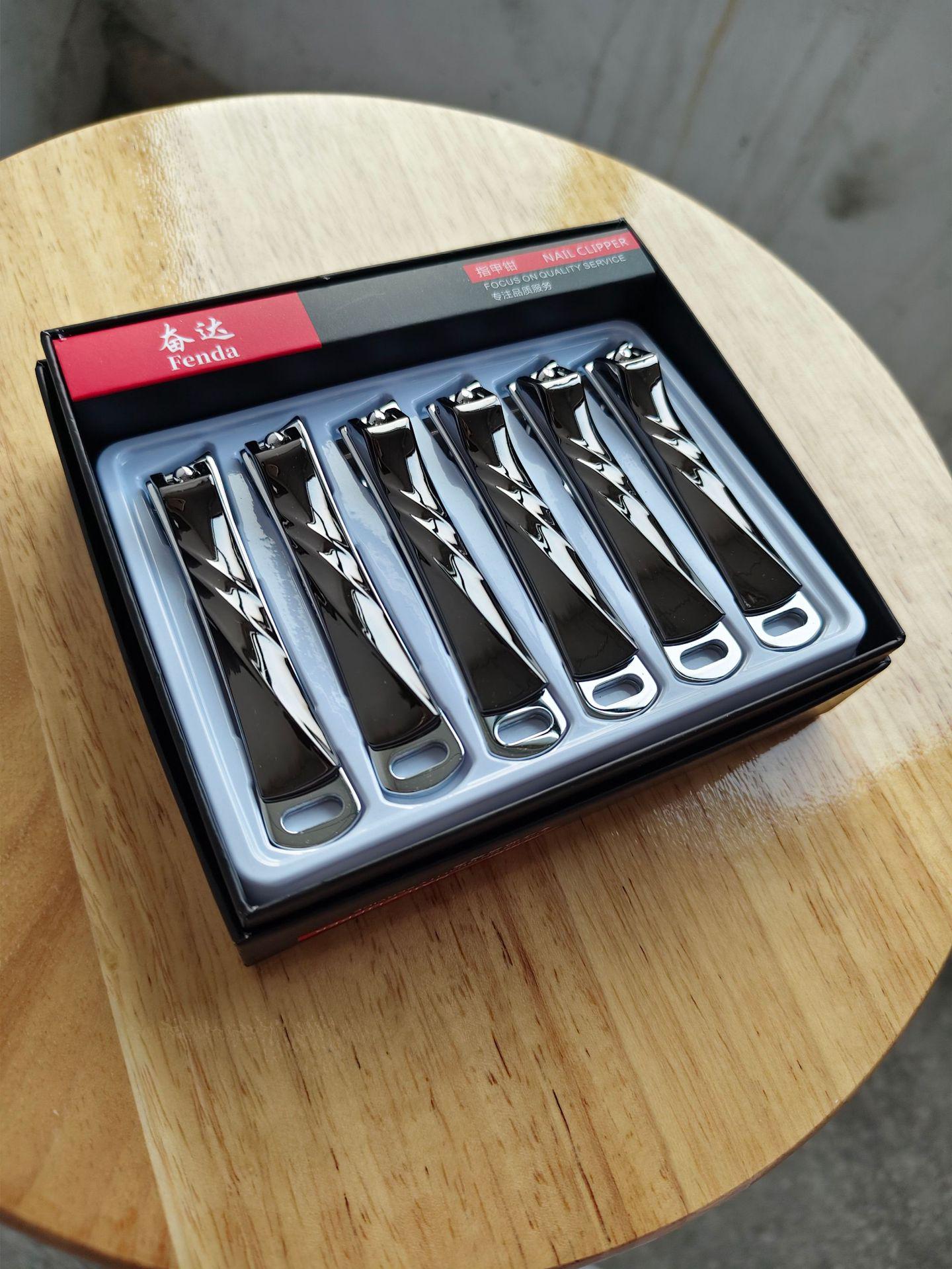Large Eagle Beak Angled Nail Clippers with Pointed & Flat Tips for Nail Art Salons