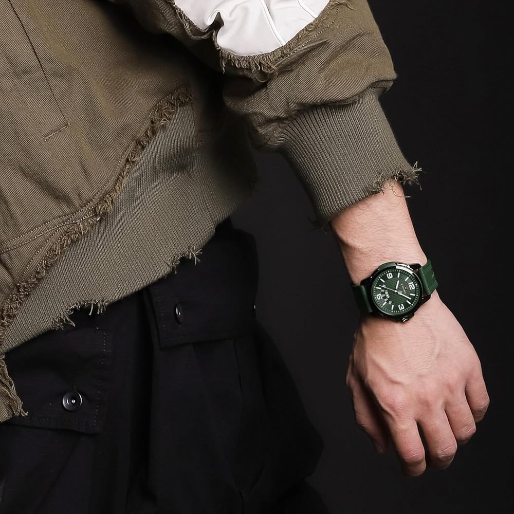 NAVIFORCE Analog Military Sports Watch Green Silicone Strap Unisex Waterproof