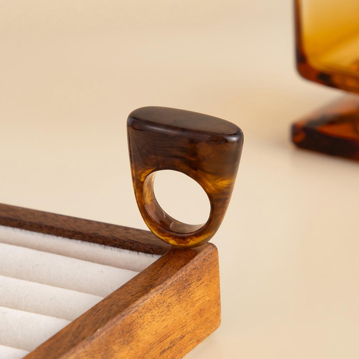 

Fashion Gradient Square Triangle Cut Resin Ring Designer Handbag Shaped Band Ring For Women INS Daily Minimalist Jewelry