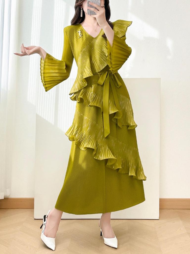 Elegant Plus Size Pleated Ruffle Lace-Up Dress