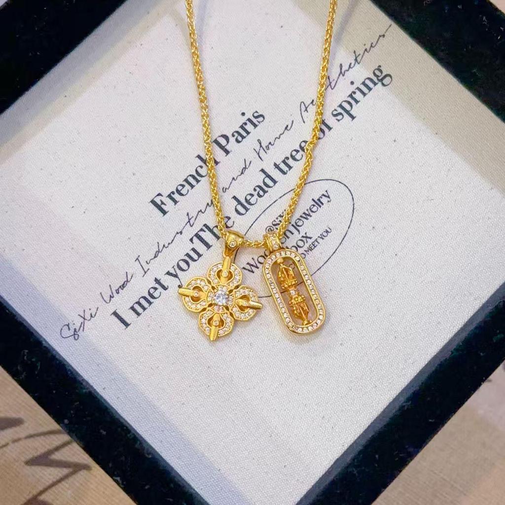 Gouden Vajra Hanger Ketting voor Vrouwen met Diamantaccenten en Kruisontwerp - Douyin Stijl