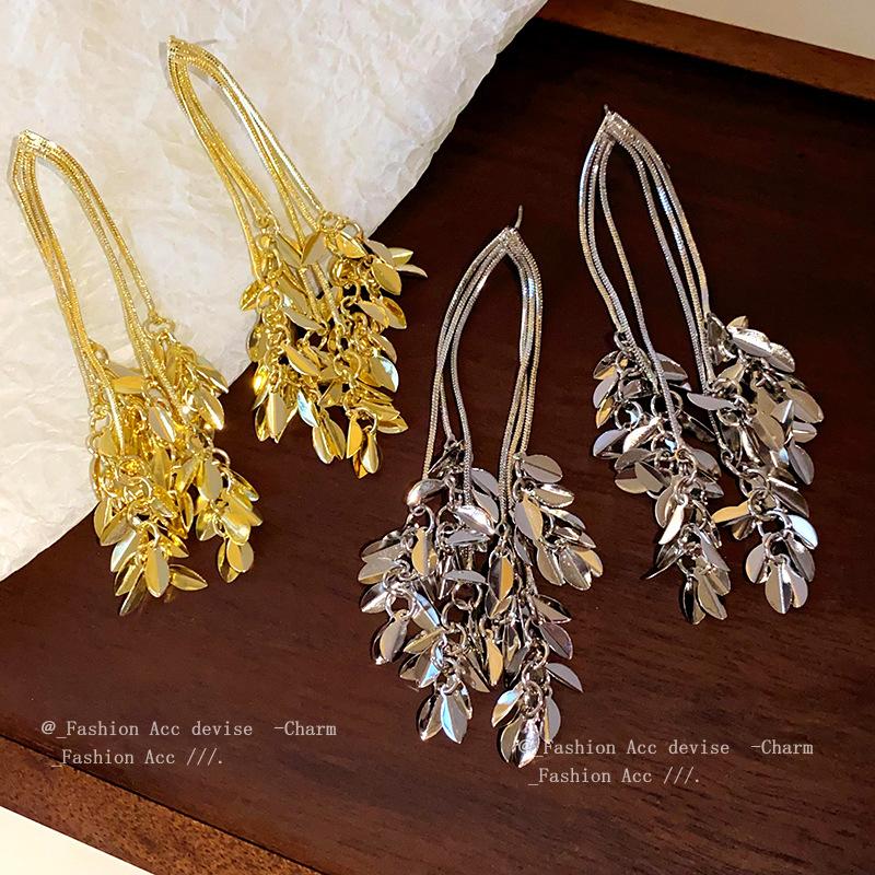 Silver needle light luxury leaf wheat ear fringed earrings European and American high-end earrings fashion niche temperament earrings women